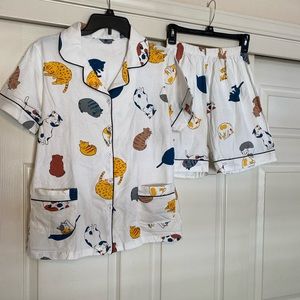 NIB kitty short pajama set!! Medium